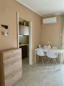 Kuchyň nebo kuchyňský kout v ubytování Helenas Apartment