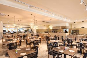 Restaurace v ubytování Villa Mare by Delfinia Resort