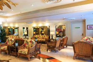 Posezení v ubytování Ramada Plaza by Wyndham Waikiki
