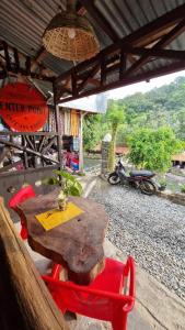 Landskap semula jadi dekat dengan rumah tamu ini