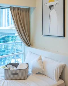 Foto dalla galleria di Breathtaking lake view in JLT metro cluster a Dubai