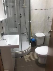 Ванная комната в Joli appartement neuf à Bijela ! Appart numéro 3