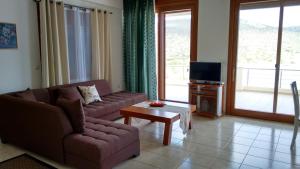 Gallery image of Tholos Bay Suites in Kavoúsion