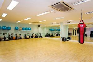 Fitness centrum a/nebo fitness zařízení v ubytování Forest of Arden Hotel and Country Club