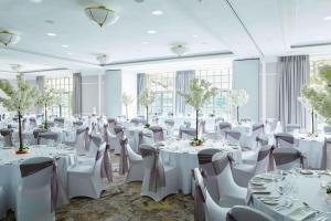 Restaurace v ubytování Forest of Arden Hotel and Country Club