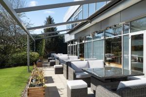Posezení v ubytování Delta Hotels by Marriott Edinburgh