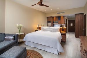 Postel nebo postele na pokoji v ubytování The Westin Los Cabos Resort Villas + 37 fotografií