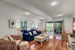 Μια τηλεόραση ή/και κέντρο ψυχαγωγίας στο Grevillea