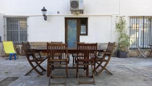 Ein Patio oder anderer Außenbereich in der Unterkunft Apartments in Villa Isabel