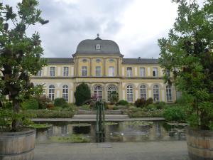 Gallery image of Hotel Mercedes City in Bonn