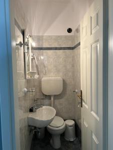 Ванная комната в anastasis house