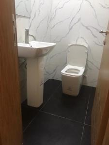 A bathroom at The Vistana Riverside 2Bedroom Apartment