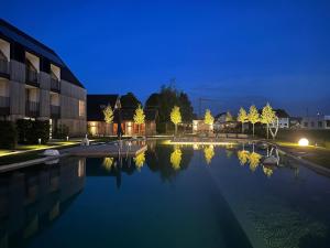 Bazén v ubytování Hotel Lenderstuben nebo v jeho okolí
