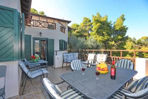 A balcony or terrace at Villa Milma
