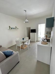 Kuchyň nebo kuchyňský kout v ubytování Blue Apartment + 6 fotografií