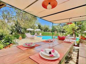 Πισίνα στο ή κοντά στο Beach Villa Thespina with private pool by DadoVillas