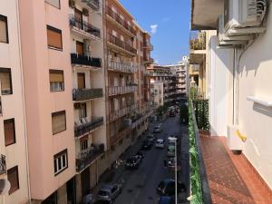 Η γειτονιά γύρω από ή μία γειτονιά κοντά σε αυτό το διαμέρισμα