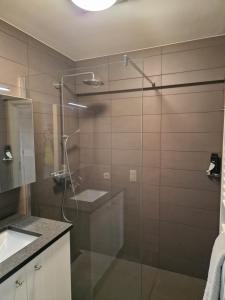 Phòng tắm tại Oostduinkerke Apartments 2 +87 ảnh