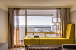 Posezení v ubytování Four Points by Sheraton Munich Arabellapark