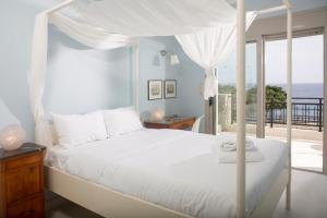 Posteľ alebo postele v izbe v ubytovaní Seaside Home Crete - Dream Oceanfront Getaway