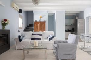 Kuchyňa alebo kuchynka v ubytovaní Seaside Home Crete - Dream Oceanfront Getaway