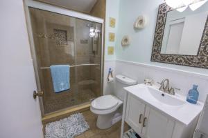 Gallery image of Bayside Key Largo Canal Home with Dock/ Jacuzzi/ Pool. ( Lift not include) in Key Largo