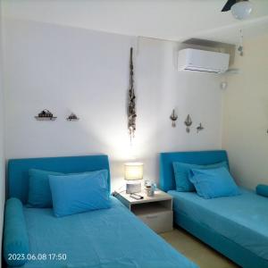 A seating area at Villas On The Rock Afissos