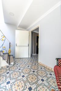 Kuchyň nebo kuchyňský kout v ubytování HOTEL ÜMİT YENİKAPI