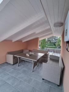 Posedenie v ubytovaní Lilian apartmanház