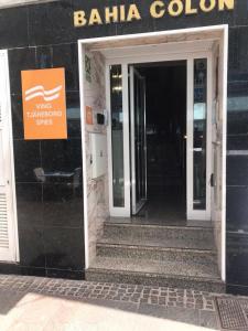 The facade or entrance of Bahia Colon