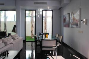Ruang duduk di Luxury Villa LAGUNA - Ciudad Quesada