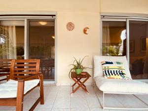 Balkón alebo terasa v ubytovaní Athens Riviera Garden Views Apartment #Unoblu