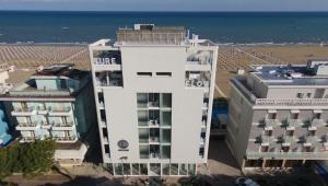 Vue générale sur la mer ou vue sur la mer prise depuis l'hôtel