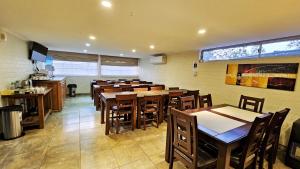 Kuchyň nebo kuchyňský kout v ubytování Hostal Aires del Sur Centro de Rancagua