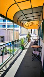 En balkong eller terrasse på Stay Hostel Rotorua