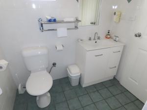 Bagno di Emu Point Motel