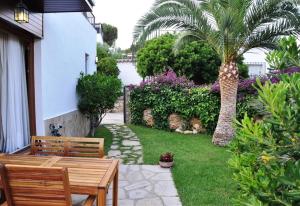 Vonkajšia záhrada v ubytovaní Holiday villa for rent in Tarragona