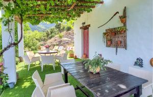 A garden outside La Casa de la Era