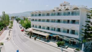 Nespecifikovaný výhled na hory nebo výhled na hory při pohledu z hotelu