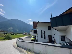 Výhľad na hory alebo výhľad na hory priamo z apartmánu