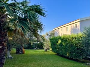 A garden outside Villa Hera