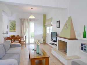 A television and/or entertainment centre at Villa Hera