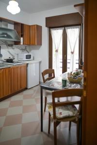 Kuchyň nebo kuchyňský kout v ubytování B&b Apartment 1970