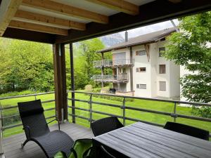 Balkón nebo terasa v ubytování Wunderschöne Wohnung am See mit Sauna & Whirlpool