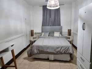 Postel nebo postele na pokoji v ubytování Katana Capsule Hostel