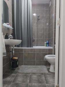 Koupelna v ubytování Lilien apartman + 10 fotografií