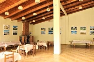 Restoran või mõni muu söögikoht majutusasutuses Taoskari Hotel