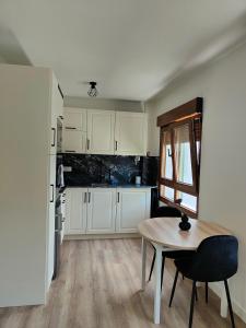 Imagen de la galería de Digital Nomad Paradise - Garaje/PC monitor, en Salinas