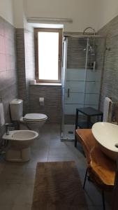Bilik mandi di Holiday house Isabel +21 gambar