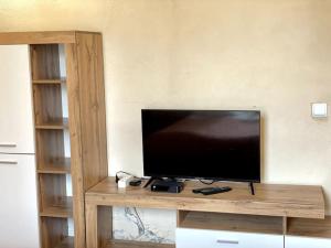 TV a/nebo společenská místnost v ubytování Vila Katerina